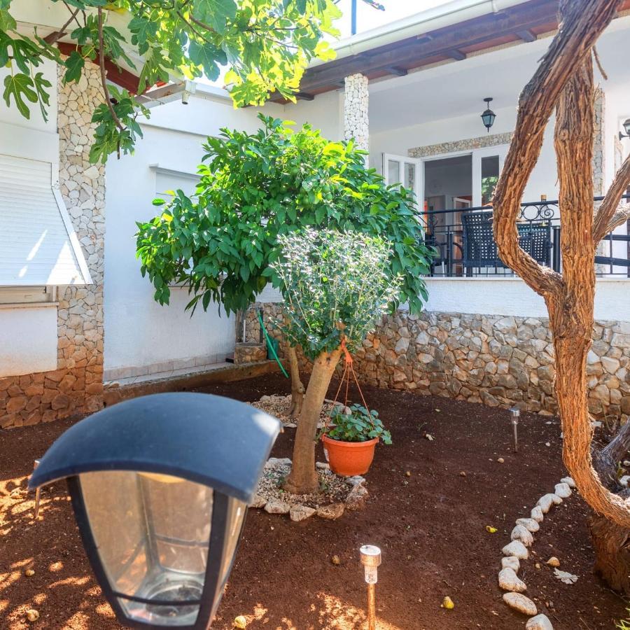 Holiday House Iva Slatine Exterior foto
